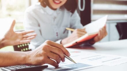 Vrouw die management support